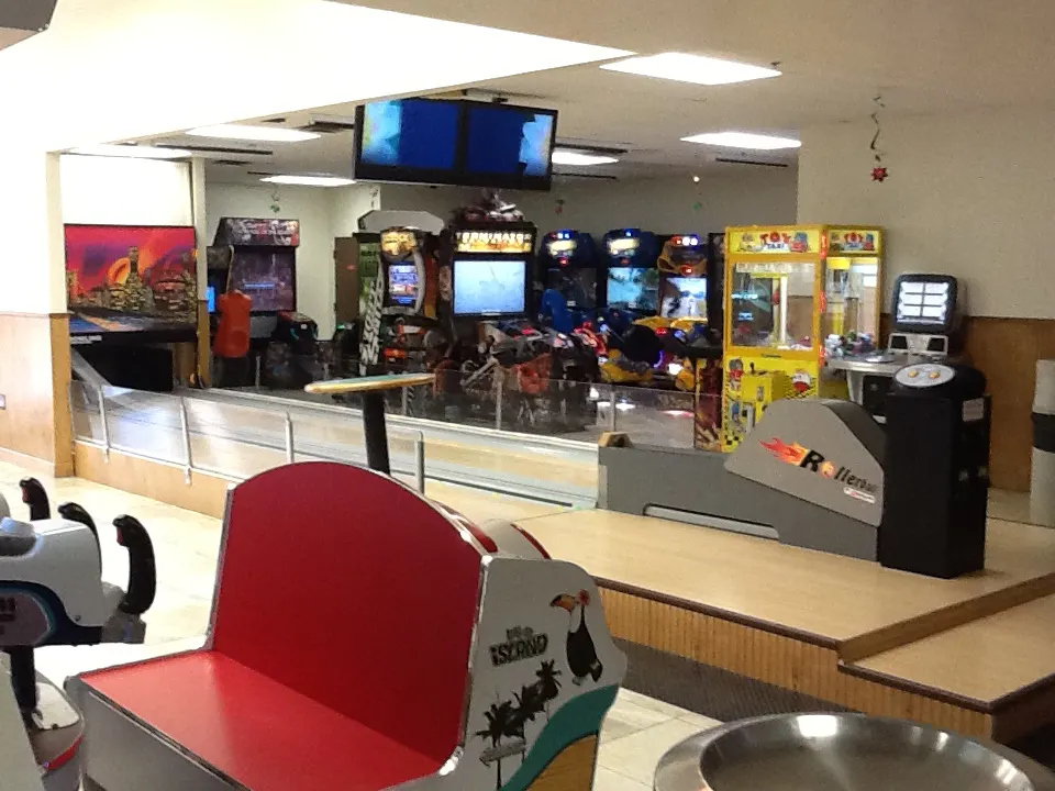 Arcade games at King Pin